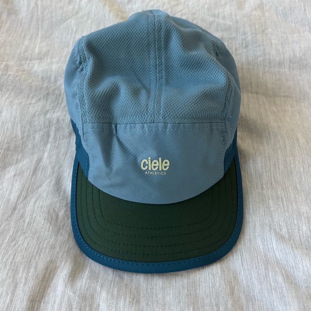 Ciele running hat
